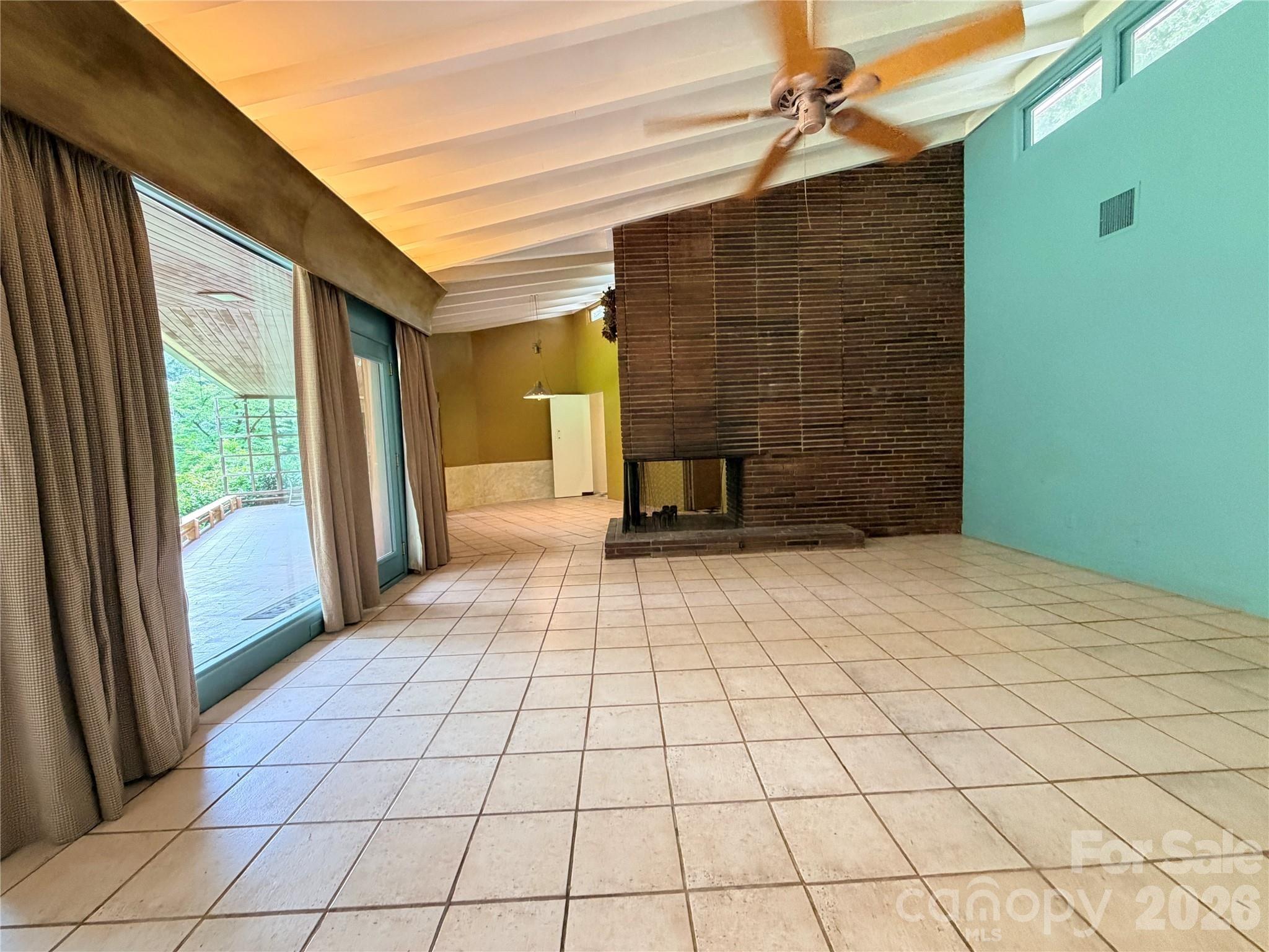 W 7th St, Newton, NC 28658