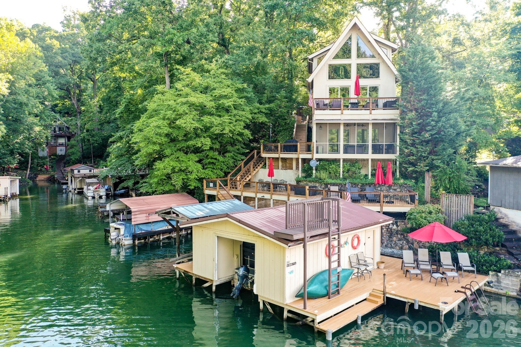 Edwards Pt, Lake Lure, NC 28746
