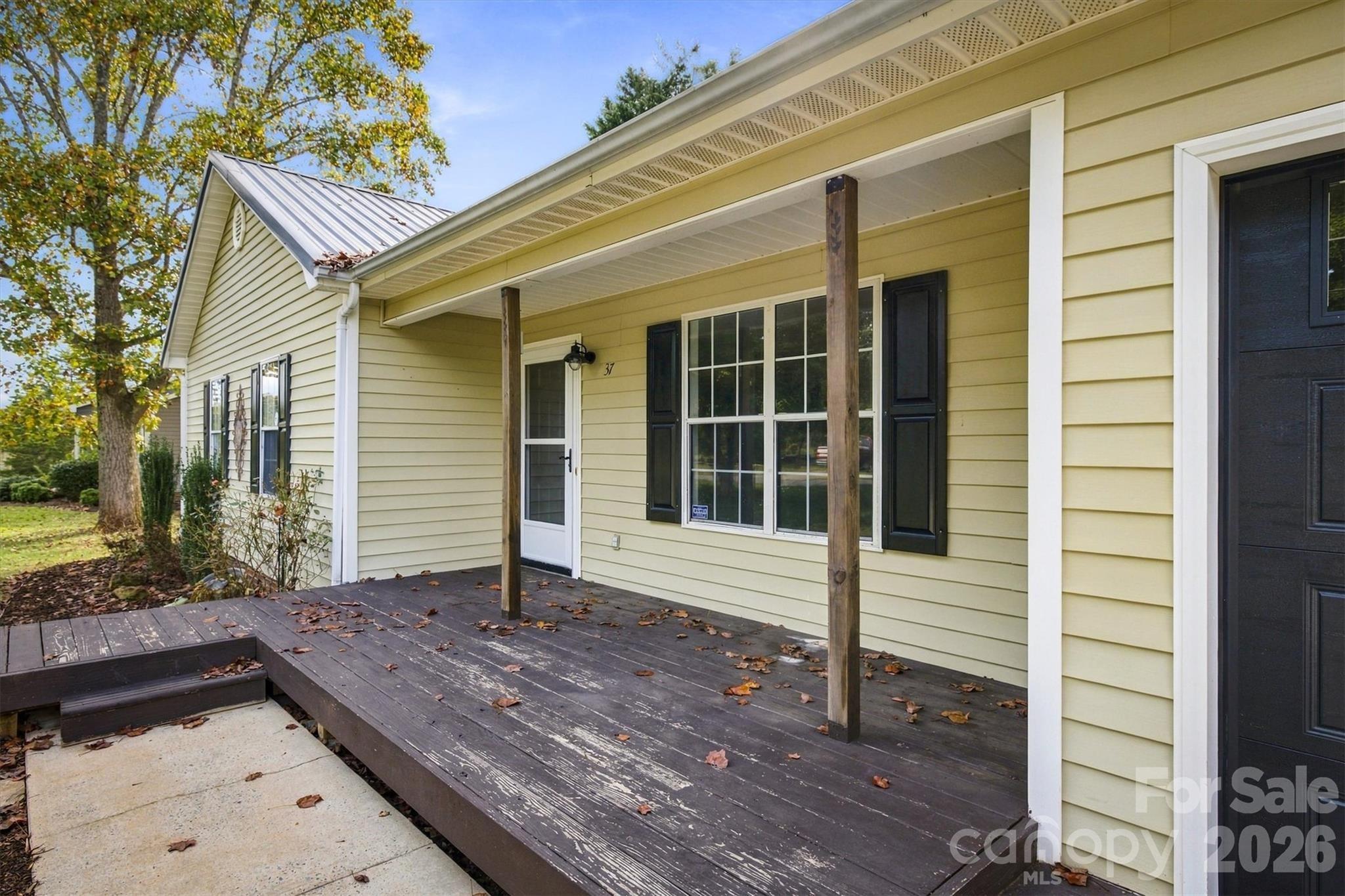 Laurel St, Granite Falls, NC 28630