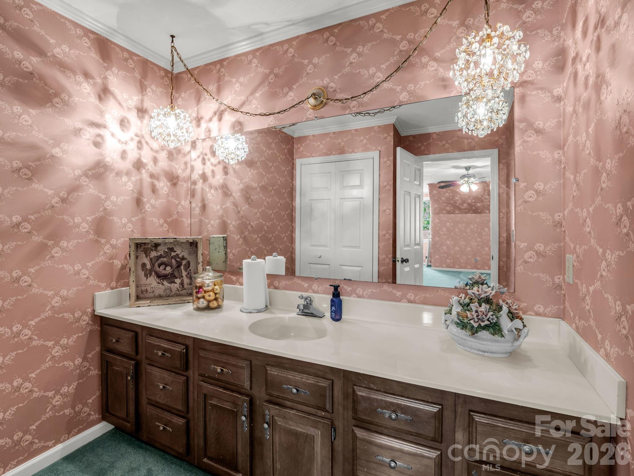 Raintree Dr, Hendersonville, NC 28791