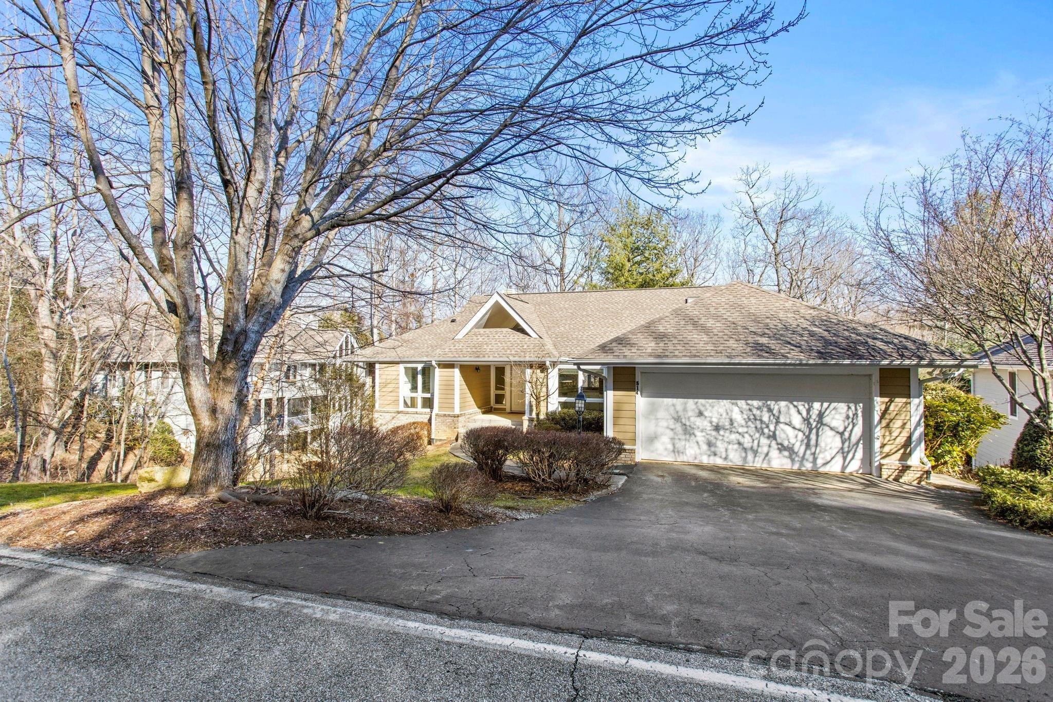Cobblestone Ln, Flat Rock, NC 28731