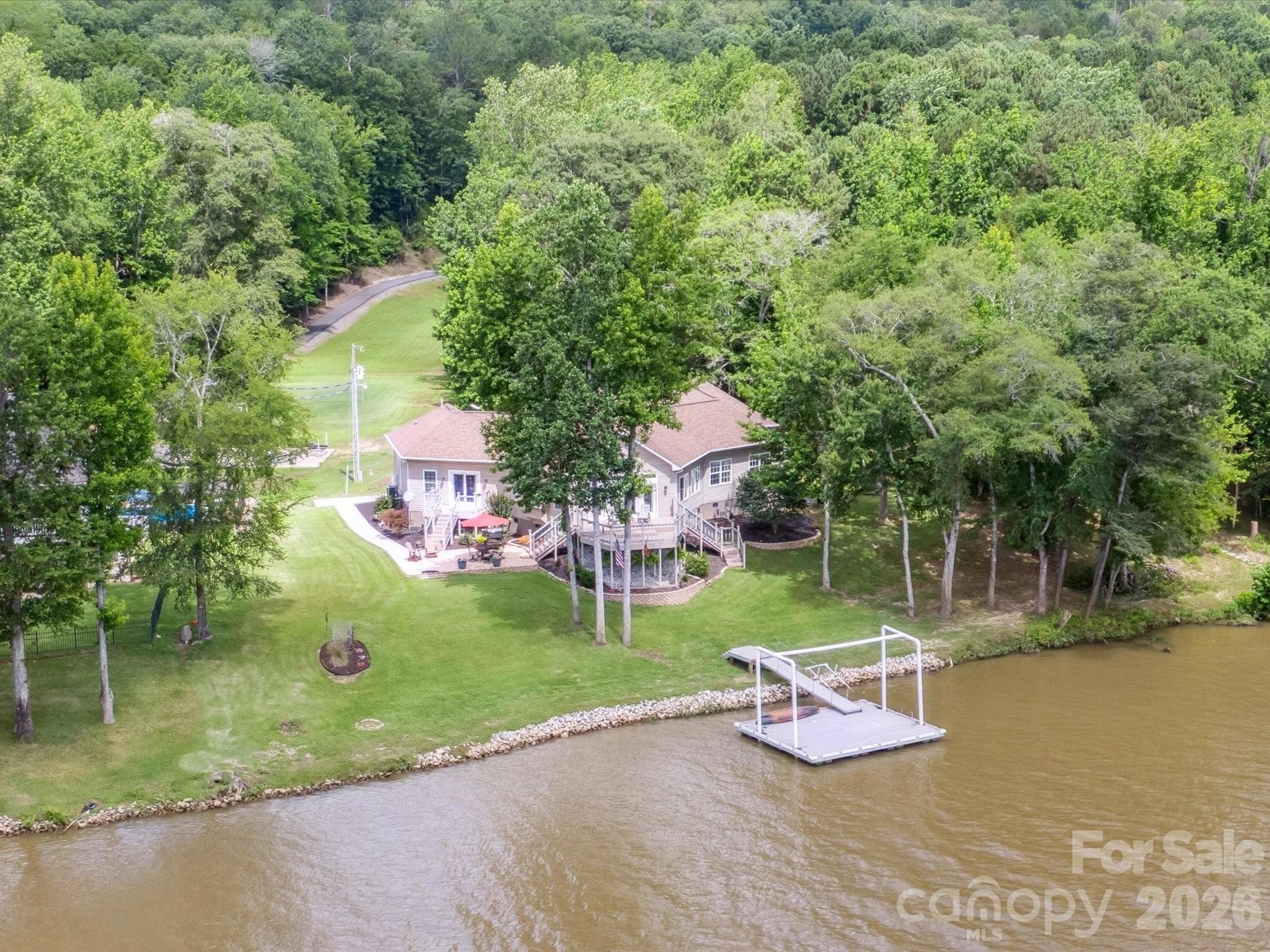 Living Waters Dr, Great Falls, SC 29055