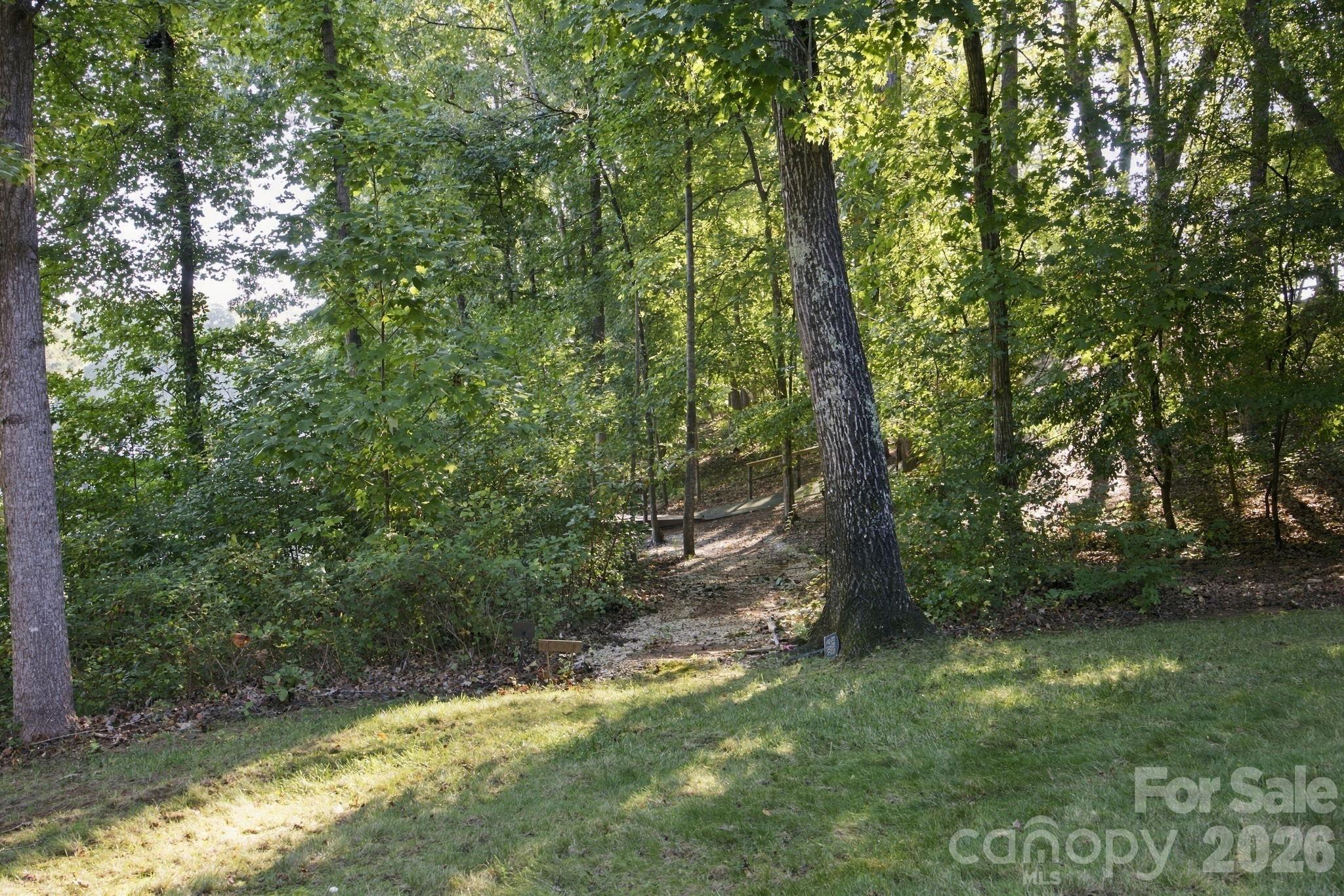 Whaling Ln, Mooresville, NC 28117