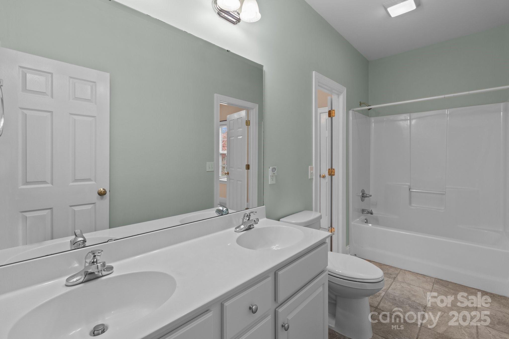 Fallbrook Pl Nw, Concord, NC 28027