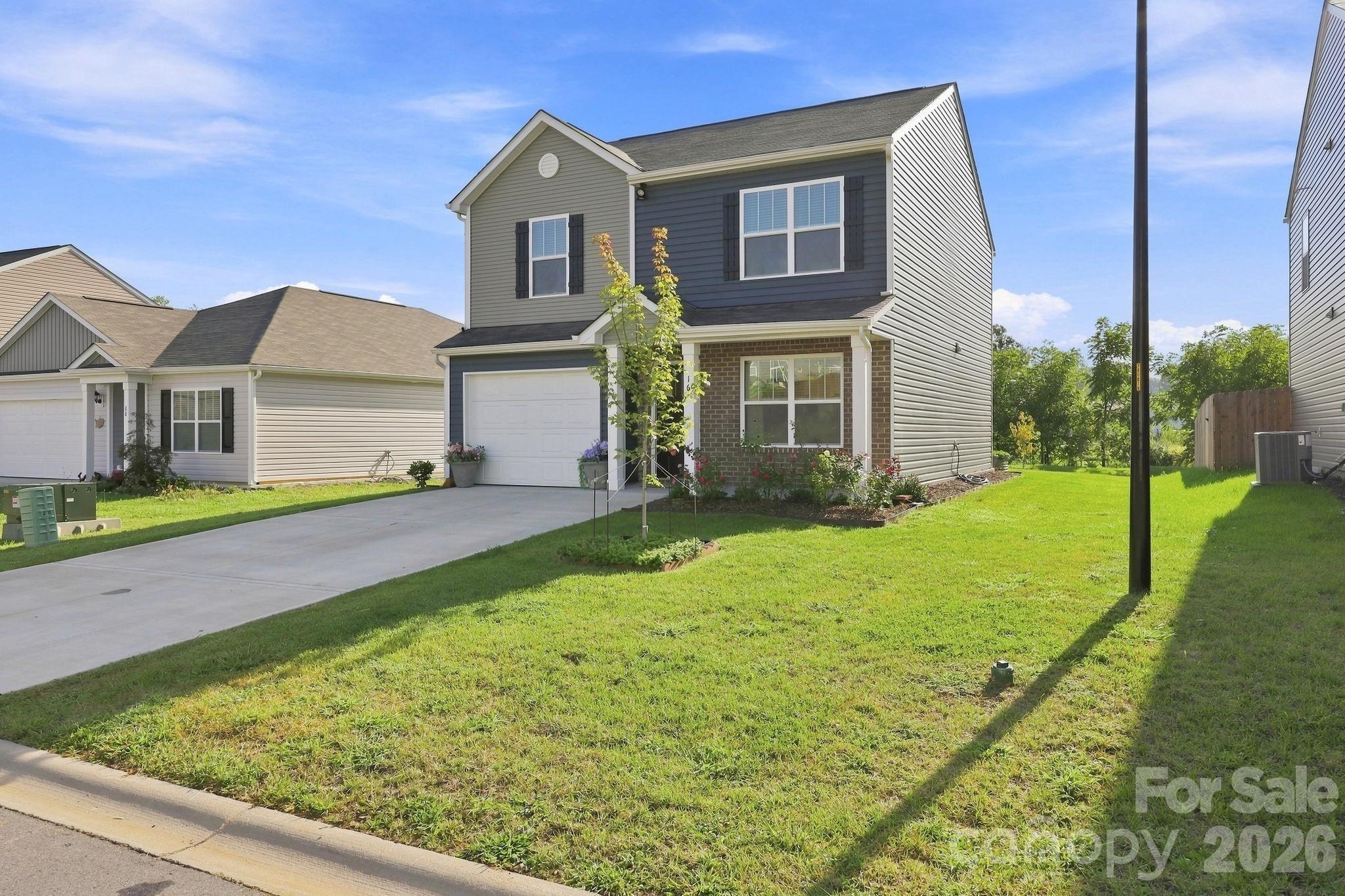 Madelyn Dr, Clyde, NC 28721