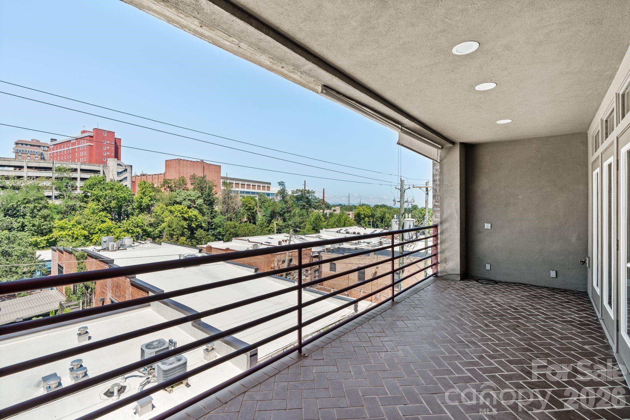 Broadway St, Asheville, NC 28801