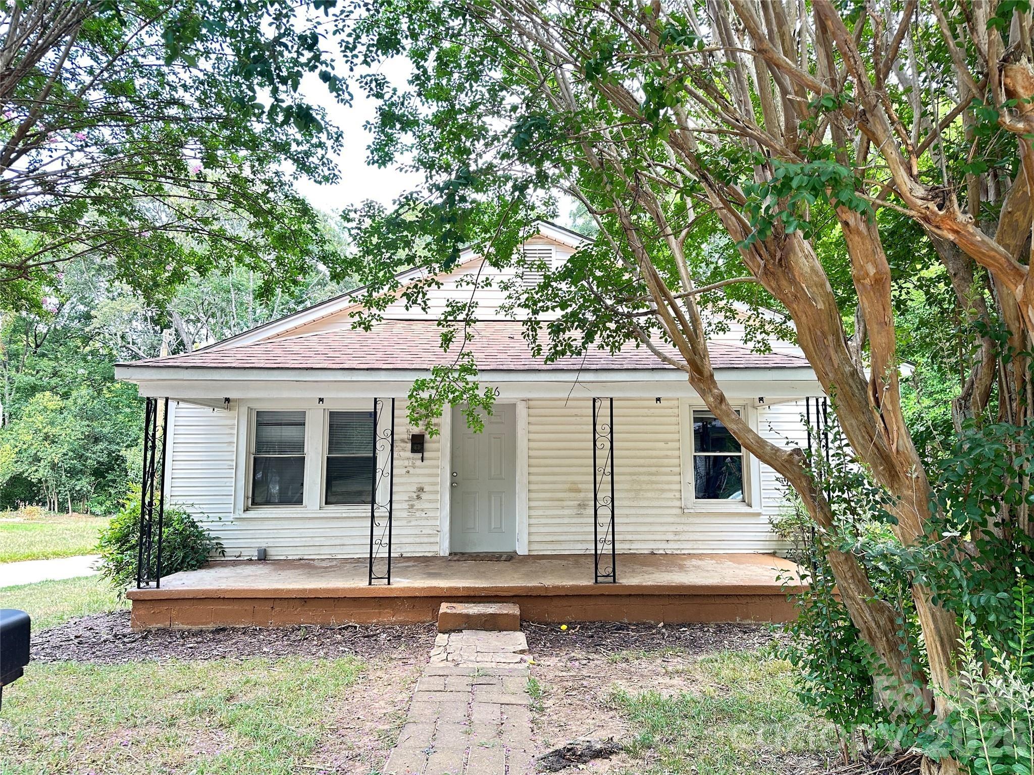 W Shannonhouse St, Shelby, NC 28152