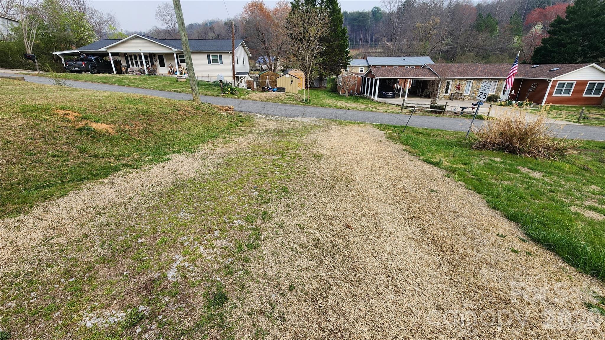 Ashworth Cir, Marion, NC 28752