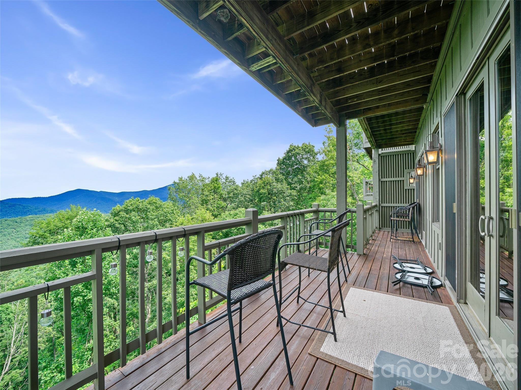 Stoney Falls Loop, Burnsville, NC 28714