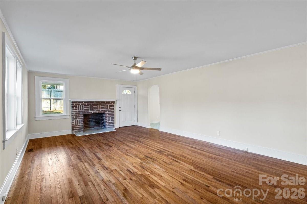 E Lacy St, Chester, SC 29706