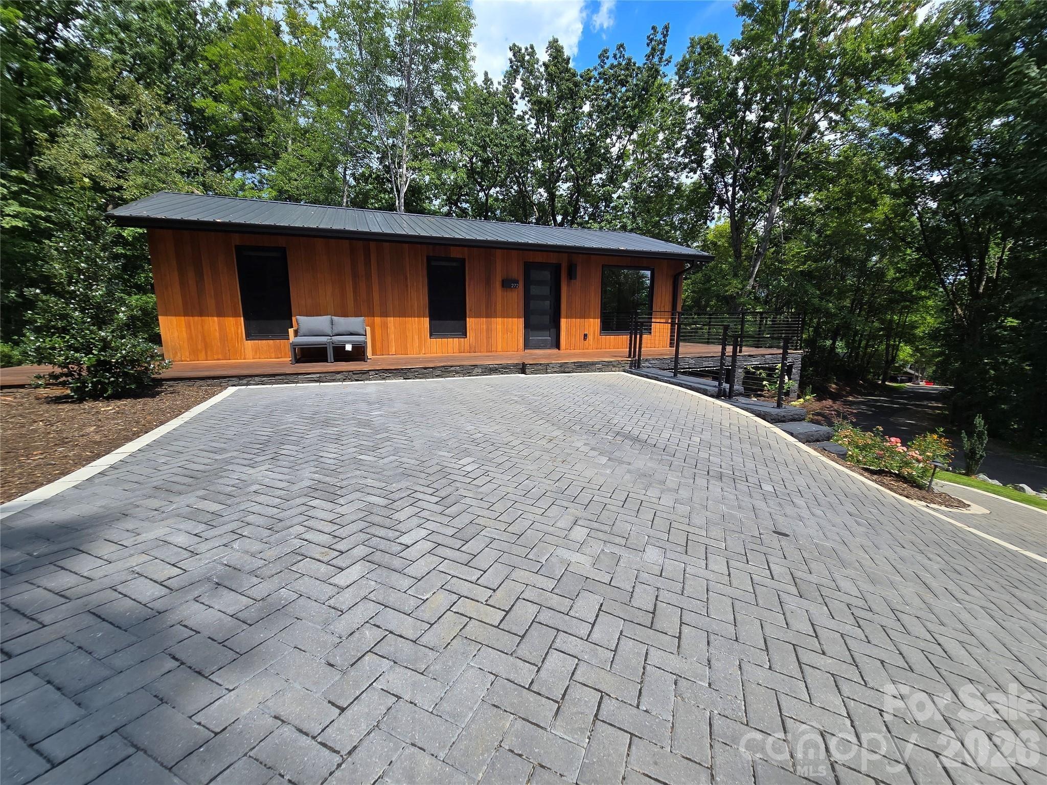 Bluebird Rd, Lake Lure, NC 28746