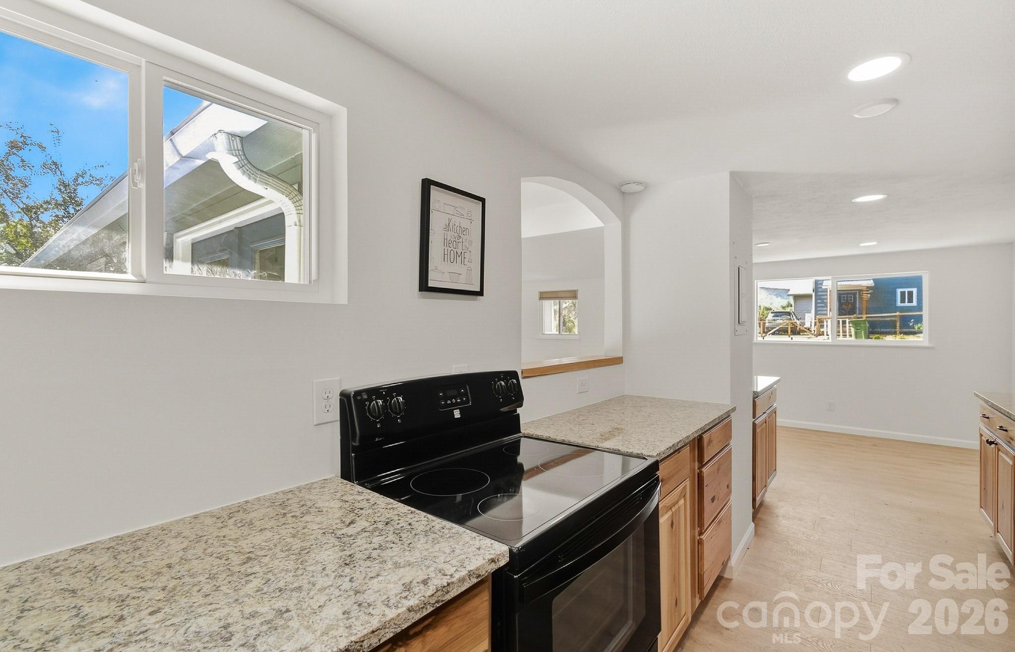 Oak Hill Dr, Asheville, NC 28806