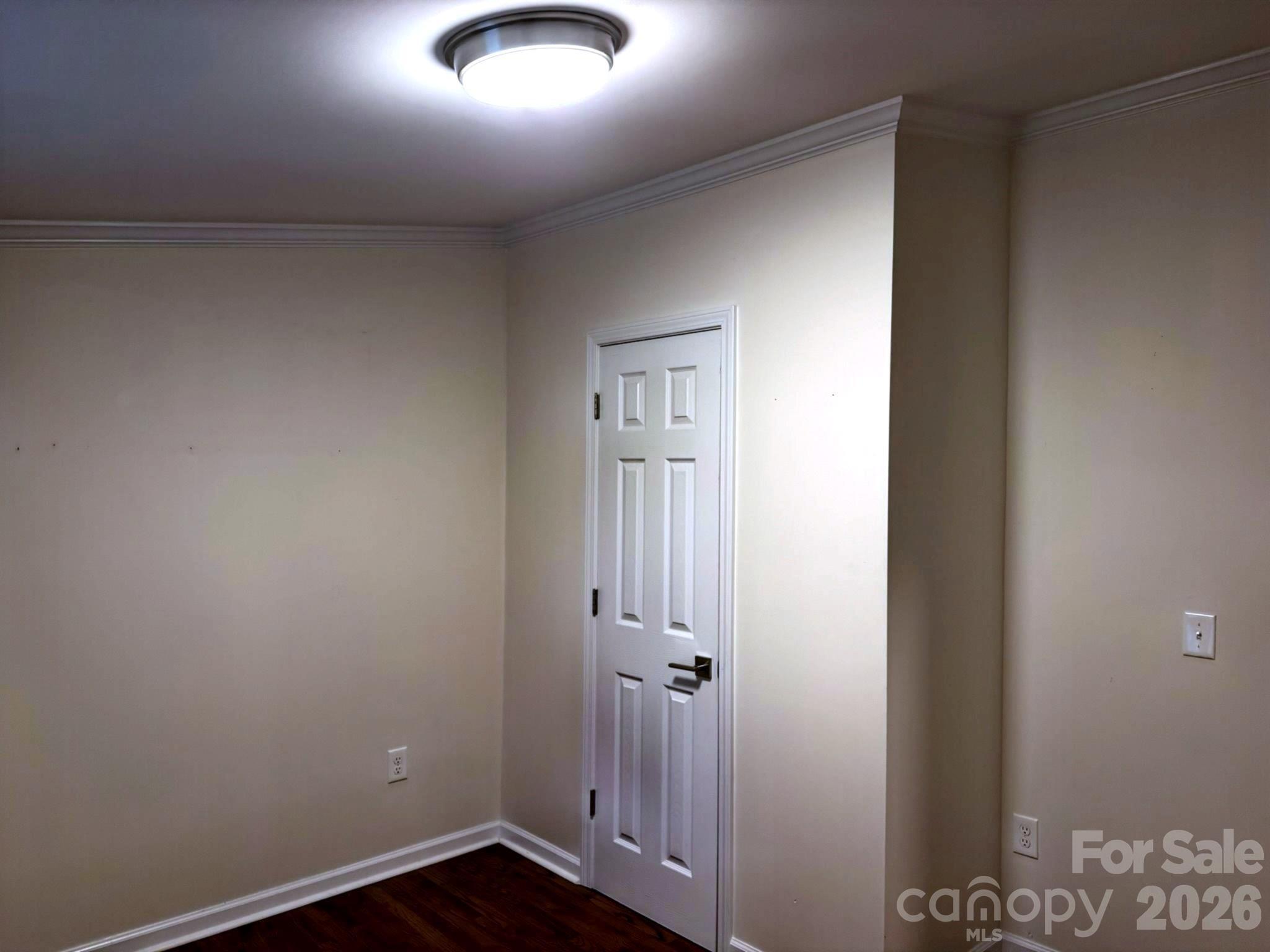 Sandy Creek Ct, Hendersonville, NC 28792