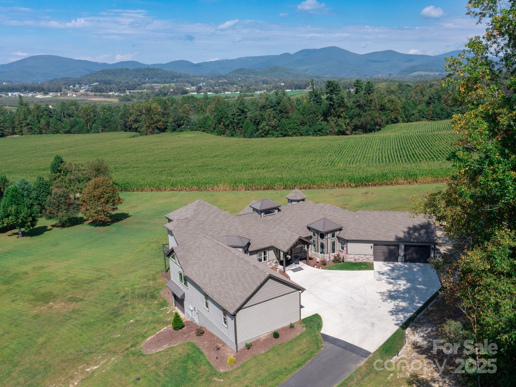 Byers Cove Rd, Hendersonville, NC 28792