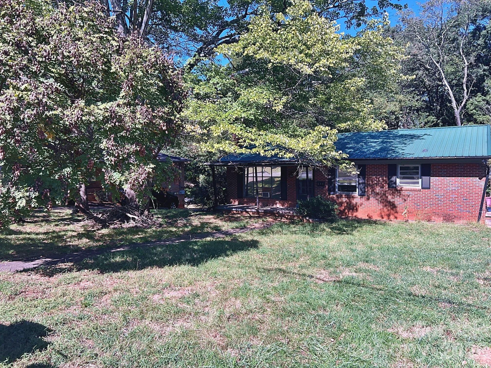 Holland Dr, Statesville, NC 28677