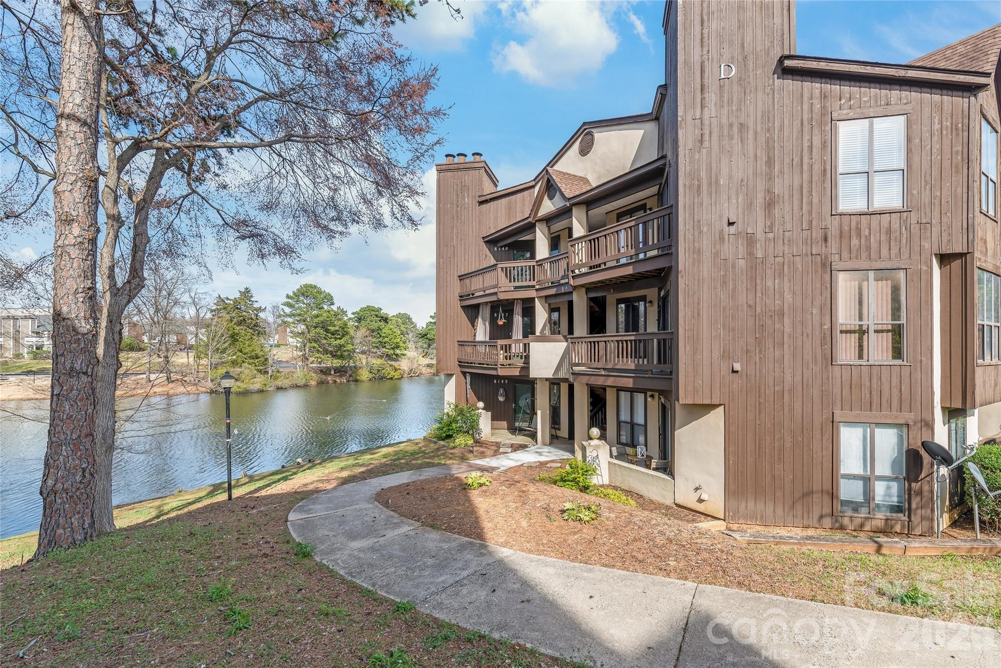 Cedar Glen Dr, Charlotte, NC 28212