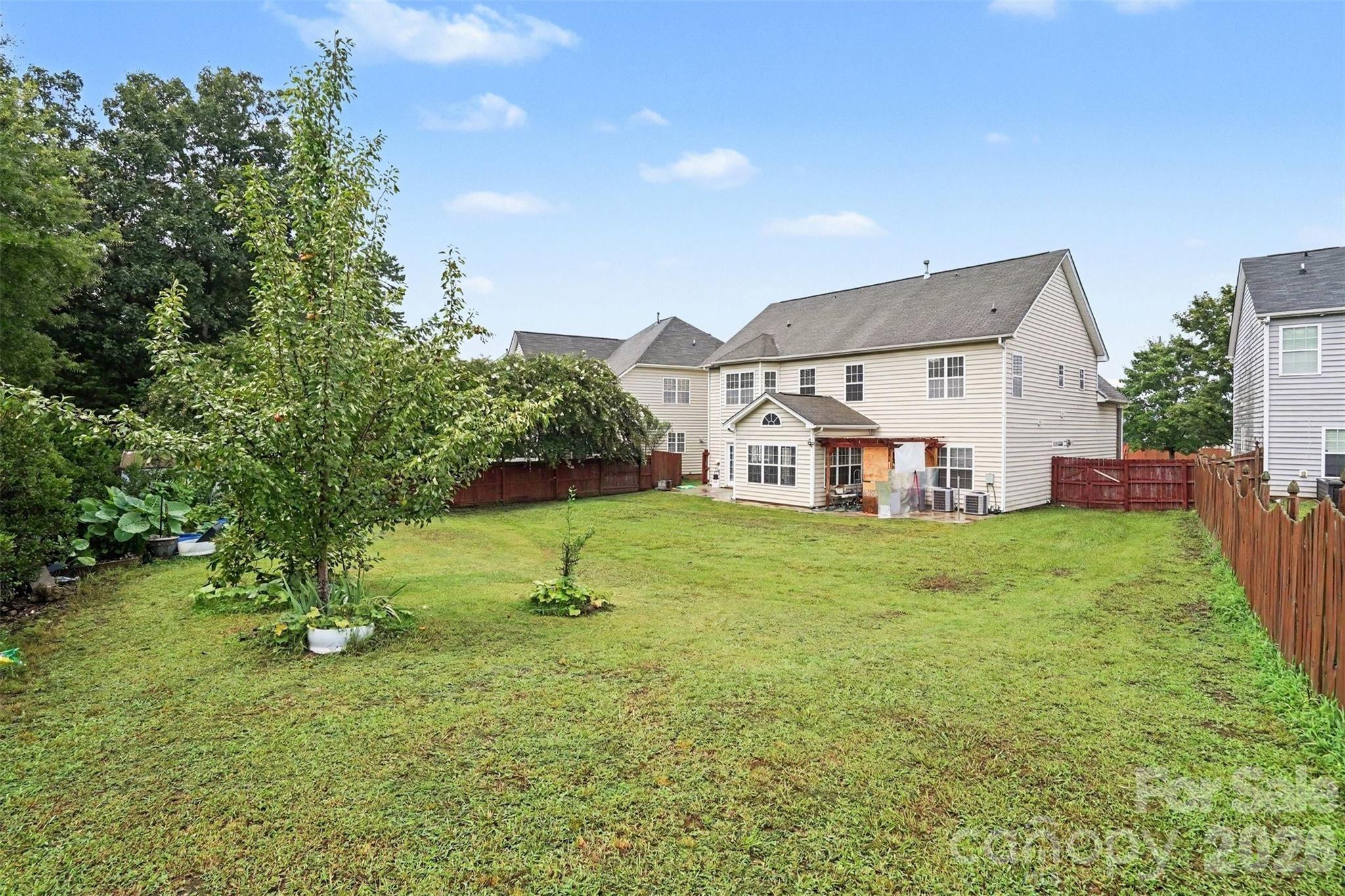 Barclay Forest Dr, Charlotte, NC 28213