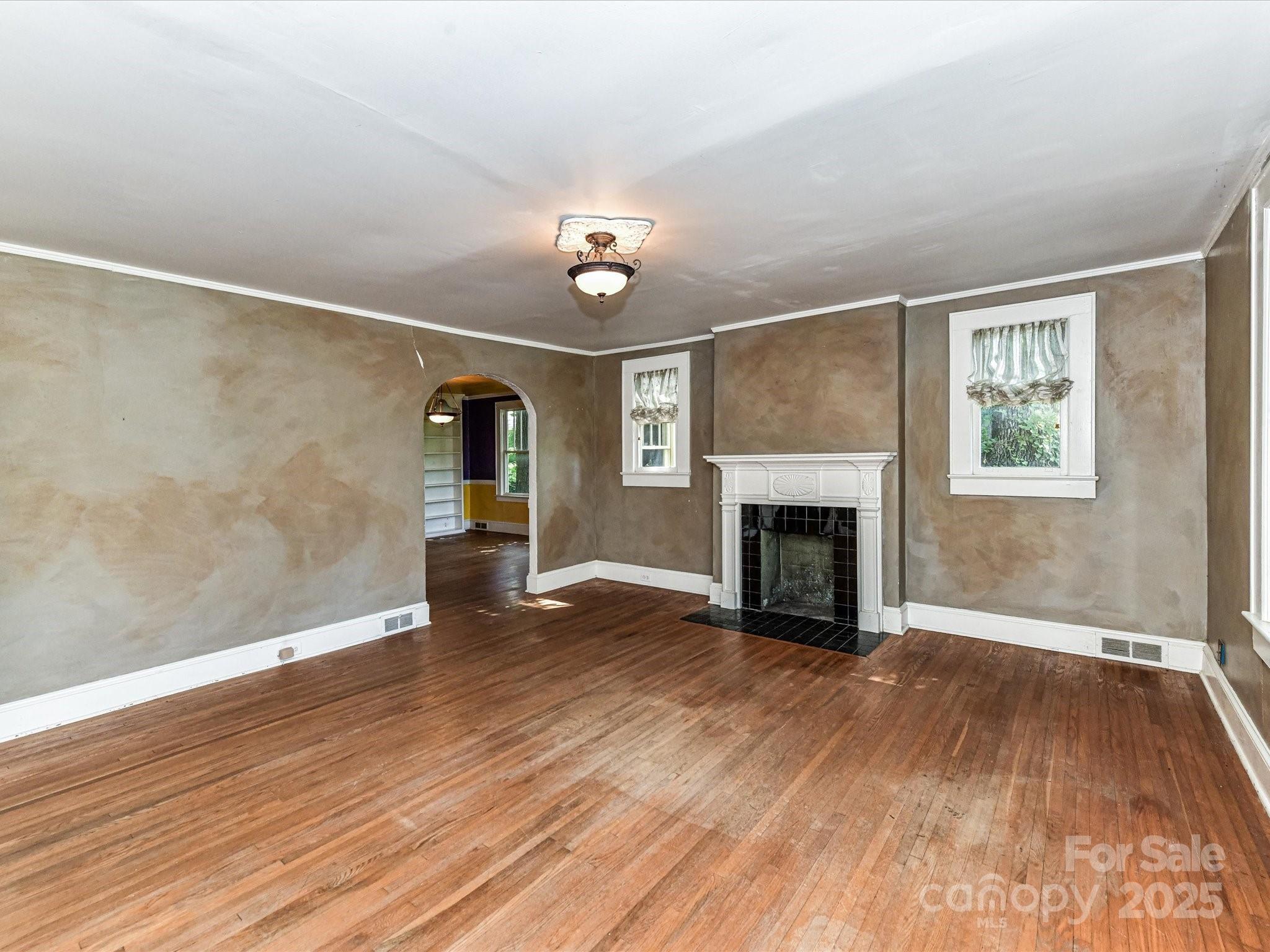 Lomax Ave, Charlotte, NC 28211