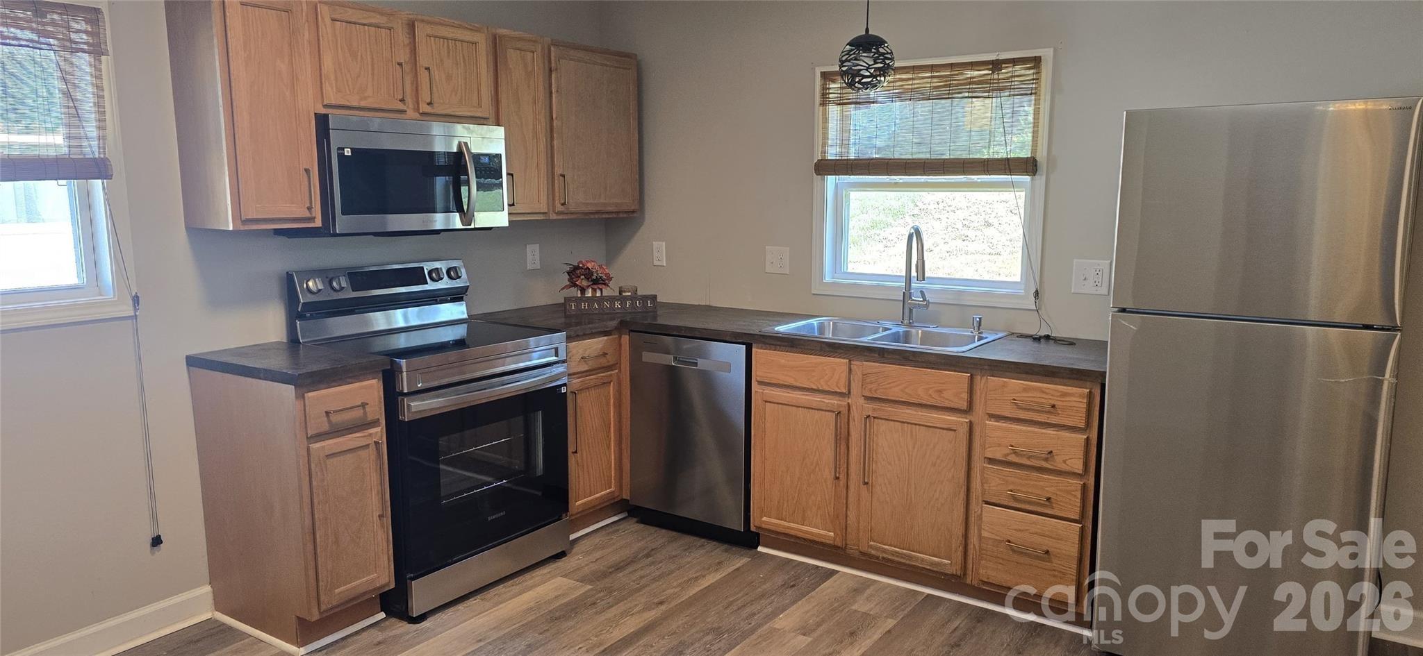 8th St, Statesville, NC 28677