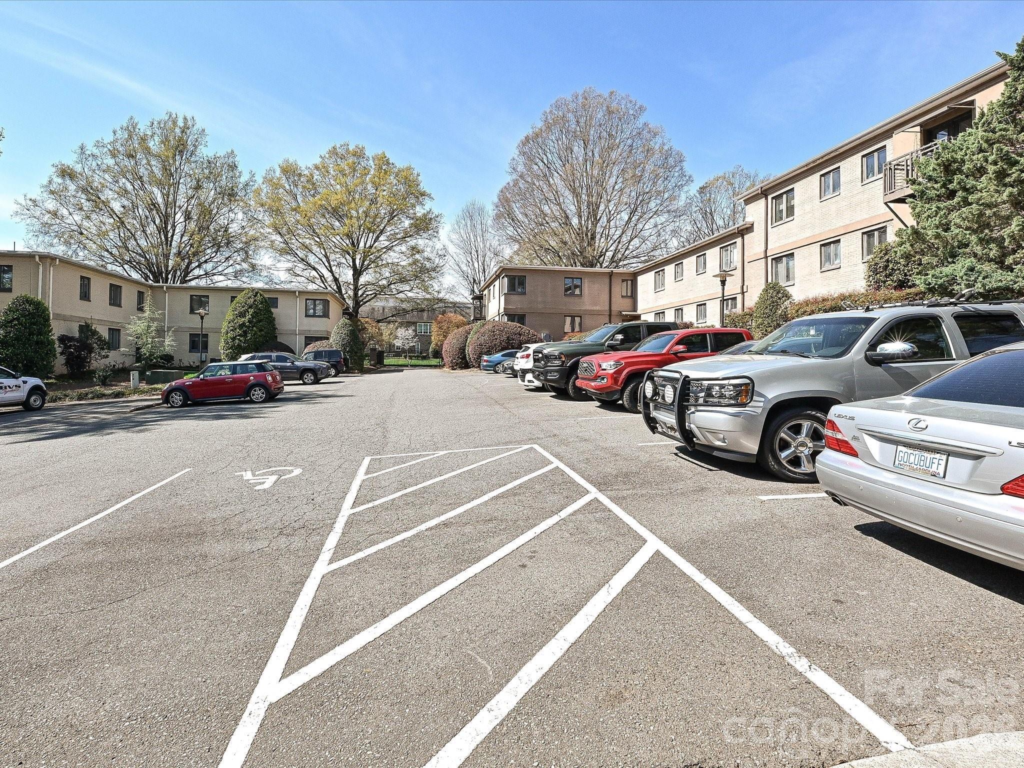 N Dotger Ave, Charlotte, NC 28207