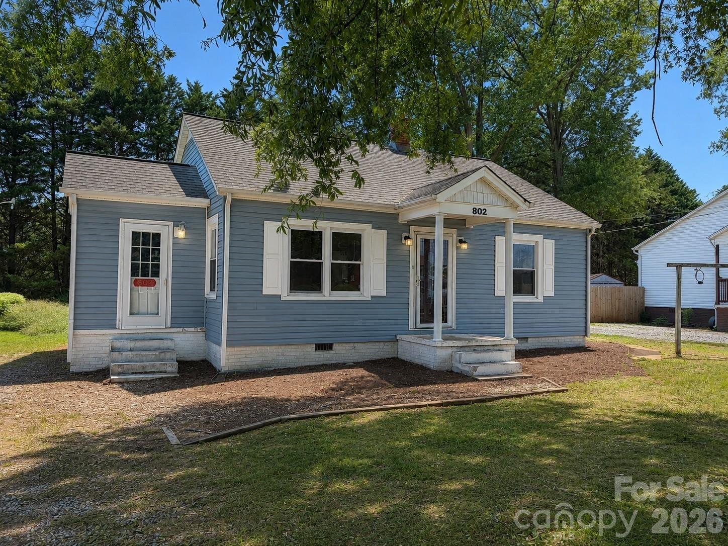3rd St Se, Conover, NC 28613