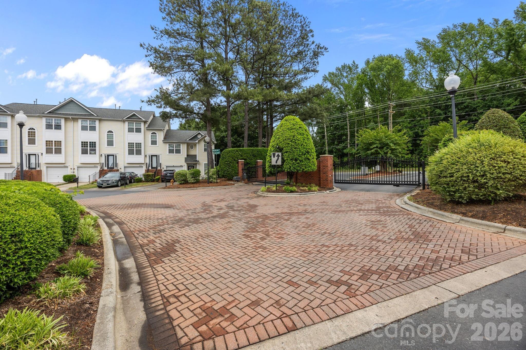 Avalon Loop Rd, Charlotte, NC 28269