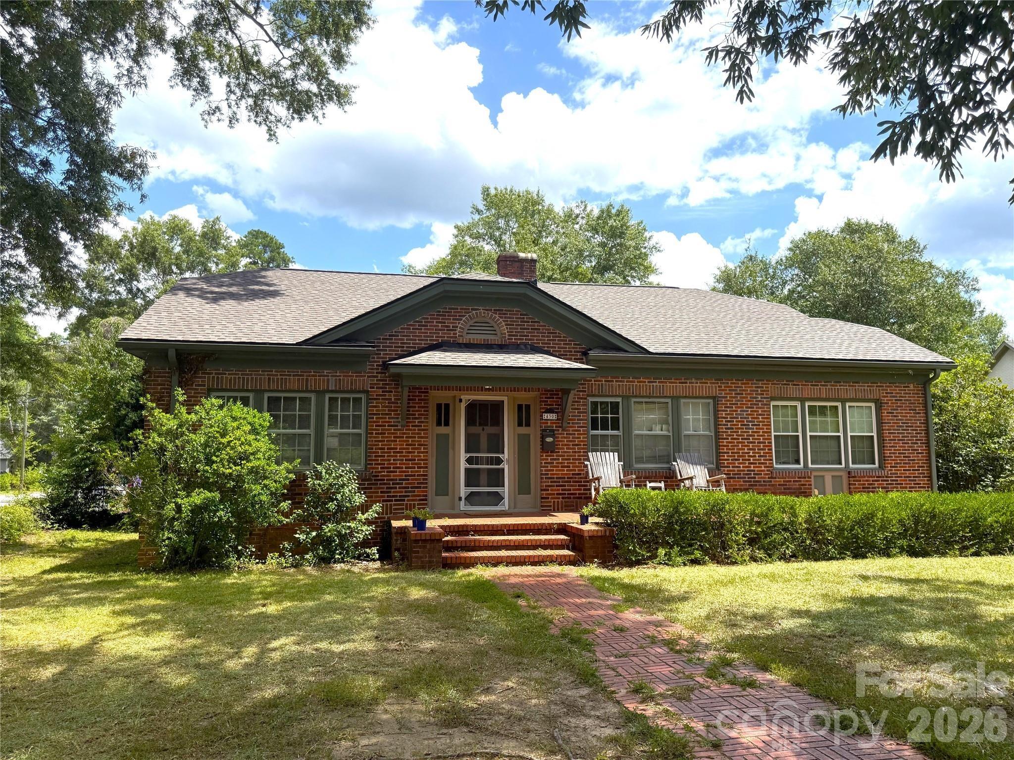 3rd St, Cheraw, SC 29520