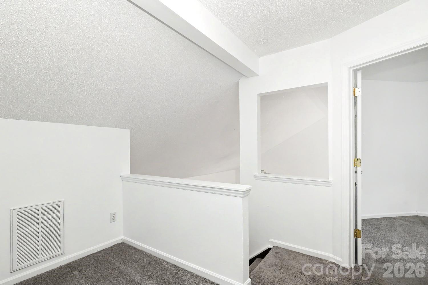 Yorkdale Dr, Charlotte, NC 28217