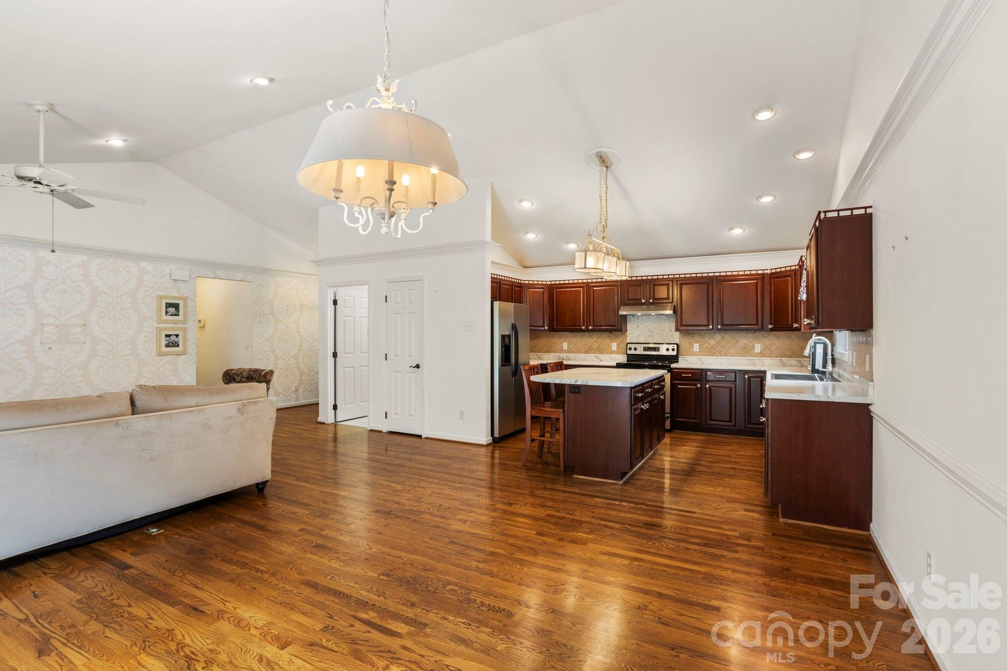 Charlestown Dr, Hendersonville, NC 28792