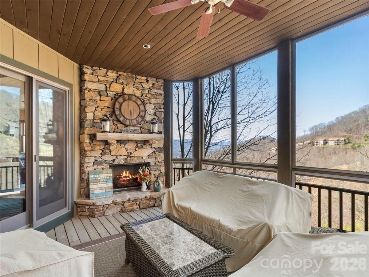 Andrew Banks Rd, Burnsville, NC 28714