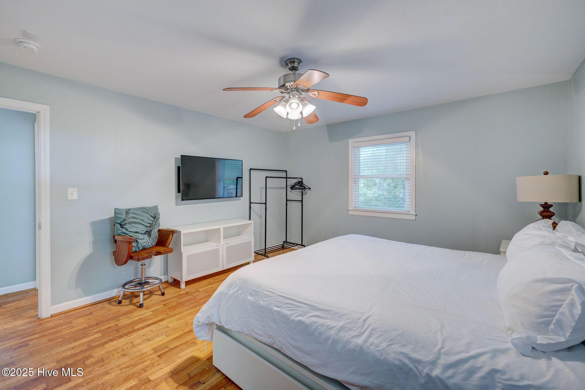 Oriole Dr, Wilmington, NC 28403