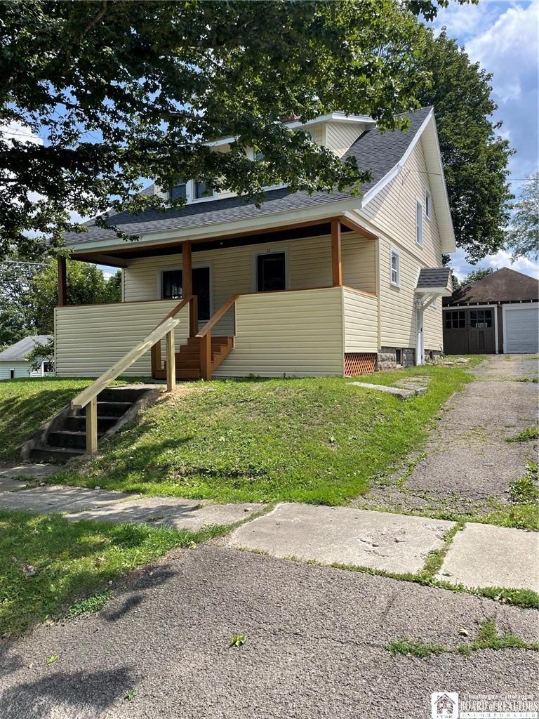 Mapleshade Ave, Falconer, NY 14733