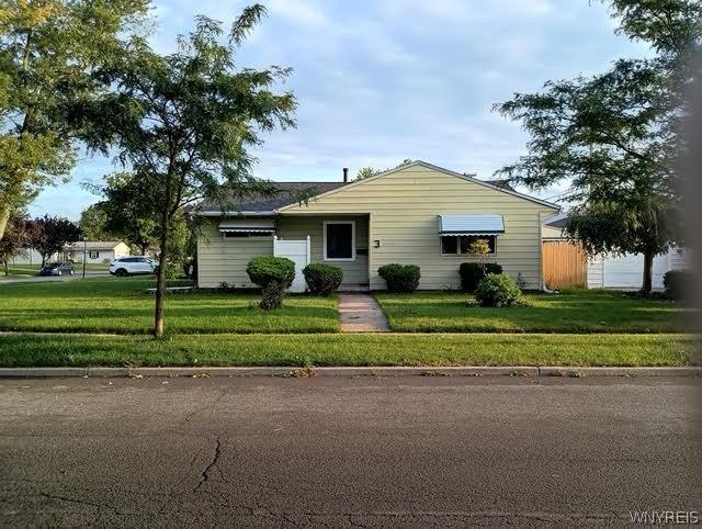 Winkler Dr, Tonawanda, NY 14150