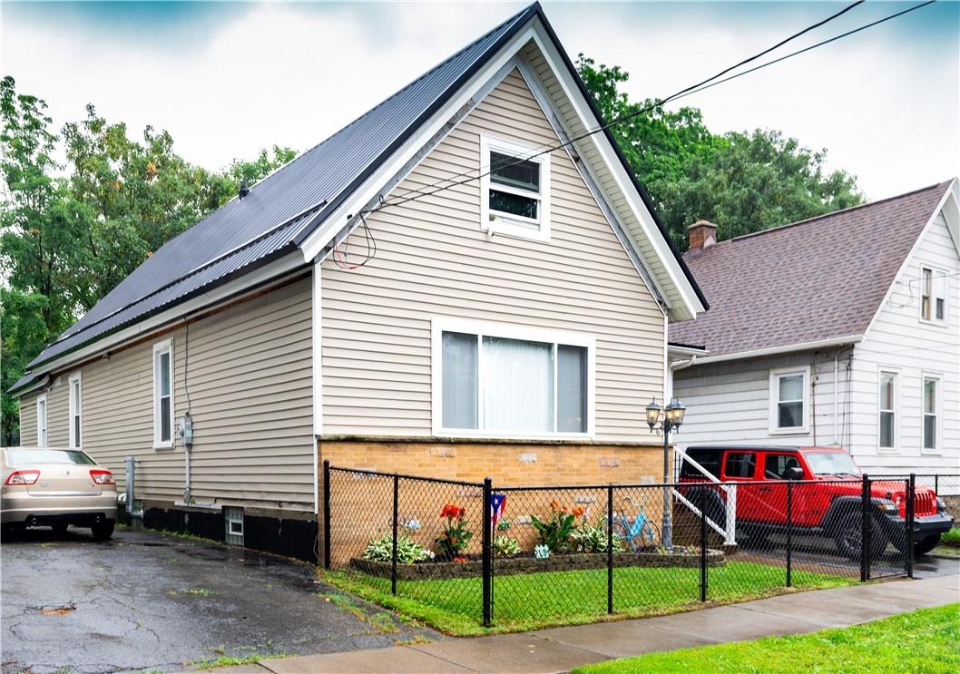 Woodrow St, Rochester, NY 14606