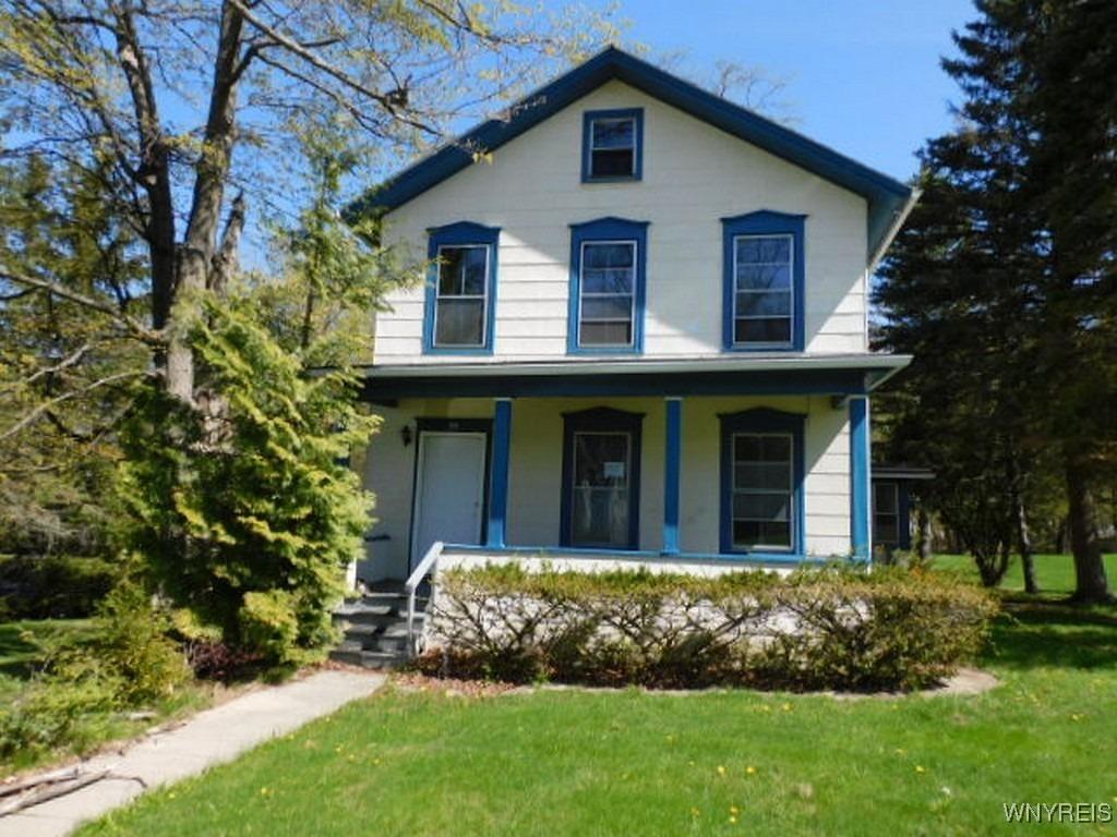 Robinson St, Silver Creek, NY 14136