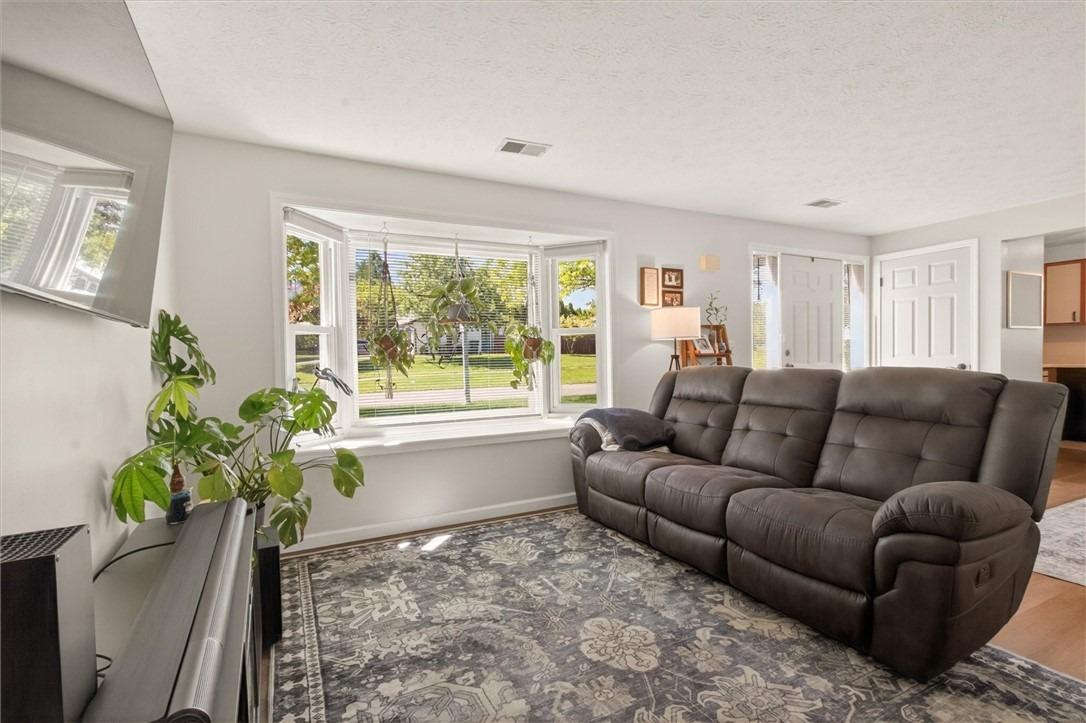 Chestnut Ct, Hilton, NY 14468