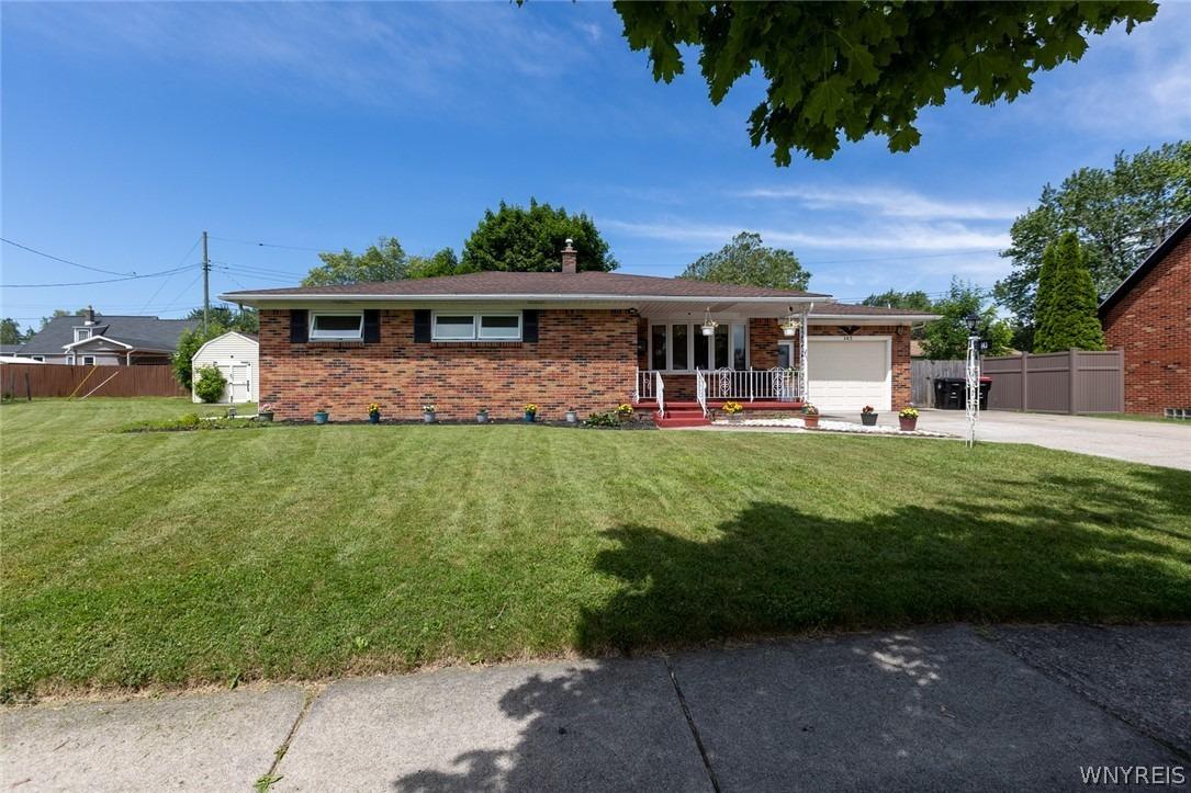 Norris Ave, Lancaster, NY 14086