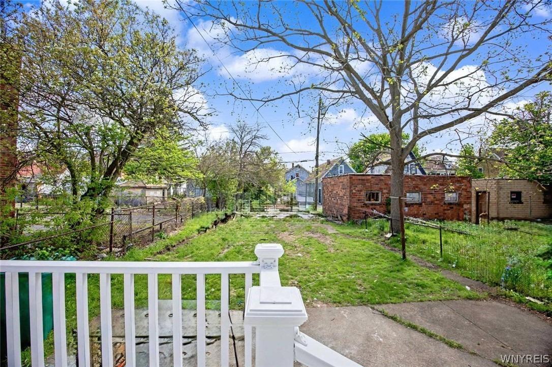 6th St, Niagara Falls, NY 14301