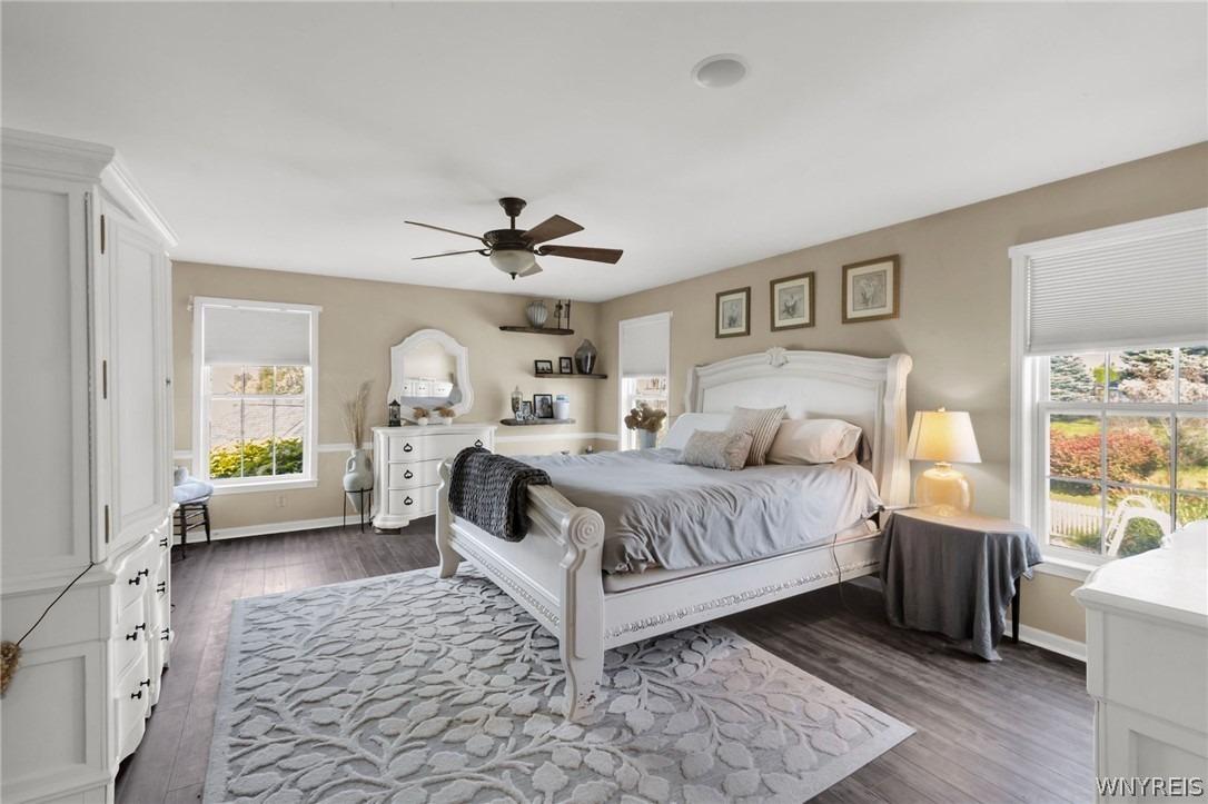 Edgewater Cir, North Tonawanda, NY 14120