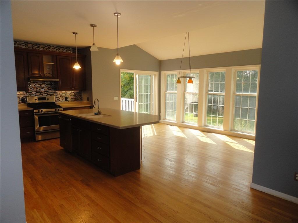 Barclay Square Dr, Rochester, NY 14618