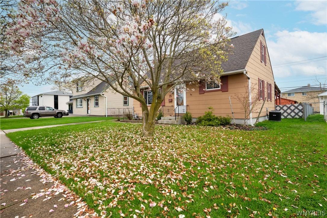 Harris Ct, Buffalo, NY 14225