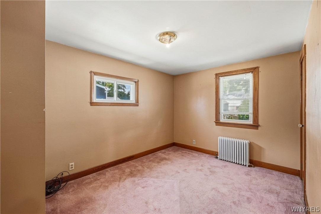 Edward St, North Tonawanda, NY 14120