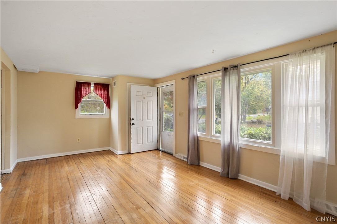 Crehange St, Syracuse, NY 13205