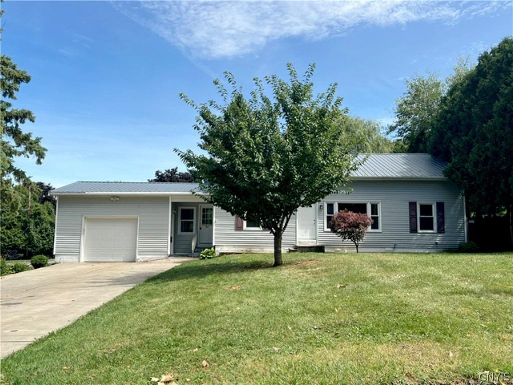 Tuttle Ave, Canastota, NY 13032
