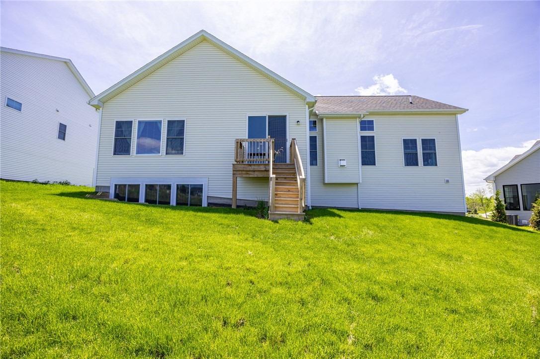 Black Wood Cir, Pittsford, NY 14534