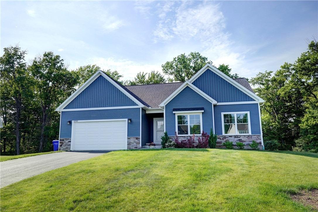 Bear Creek Cir, Webster, NY 14580