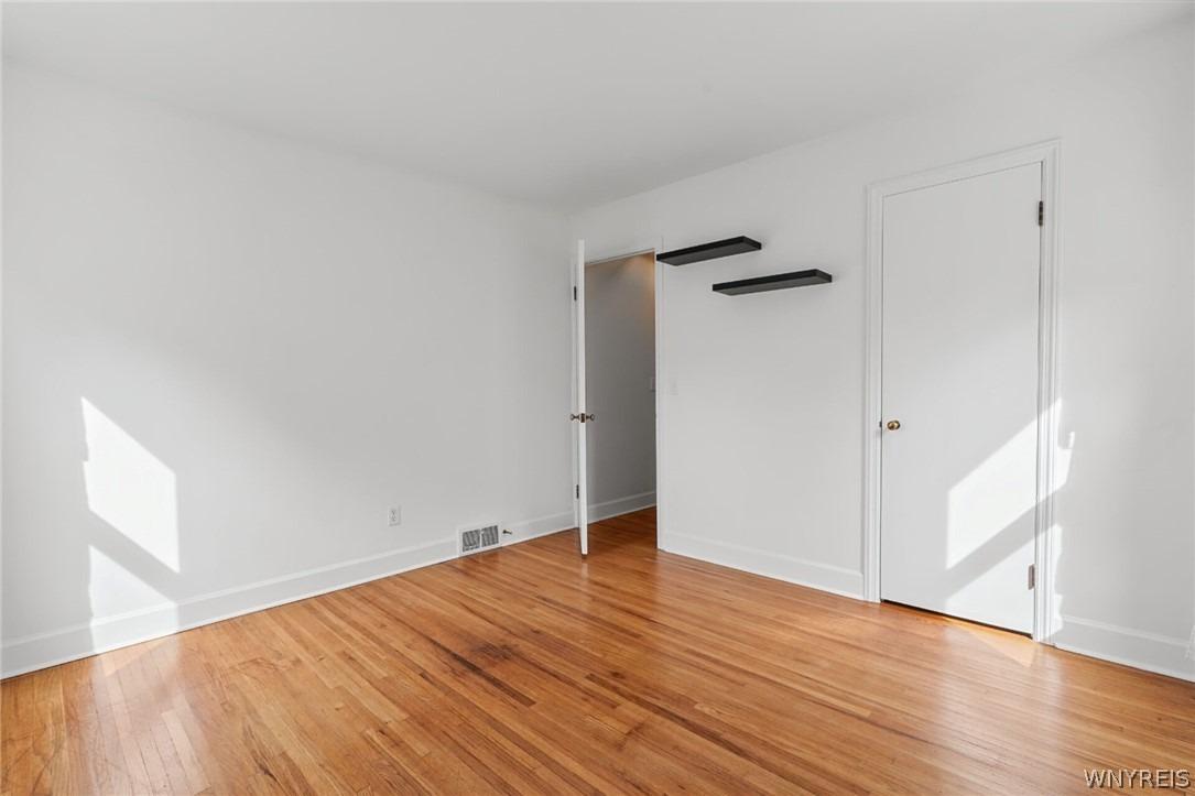 Perry St, East Aurora, NY 14052