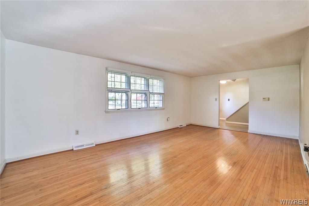 Lockport St, Youngstown, NY 14174