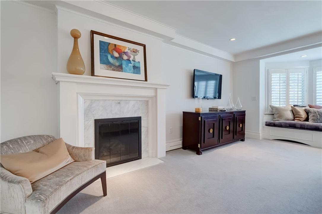 Elmwood Ave, Rochester, NY 14610