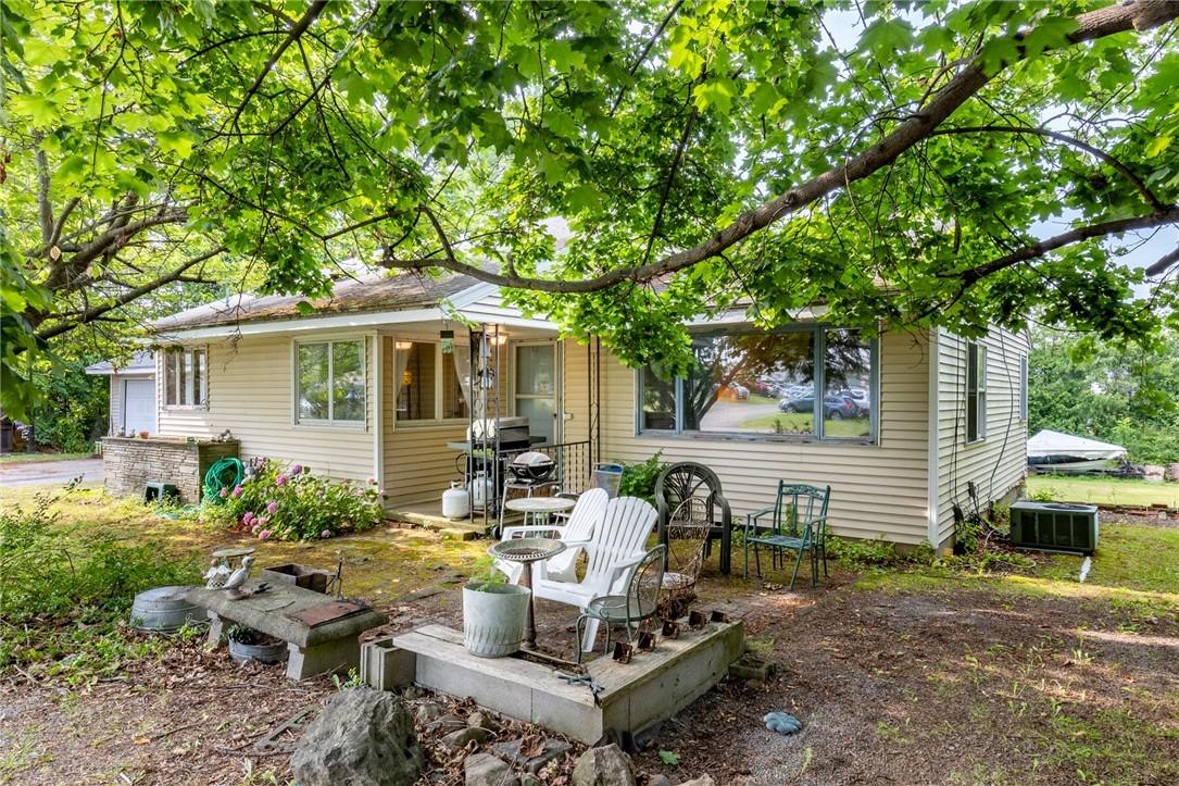 Seabury Blvd, Webster, NY 14580